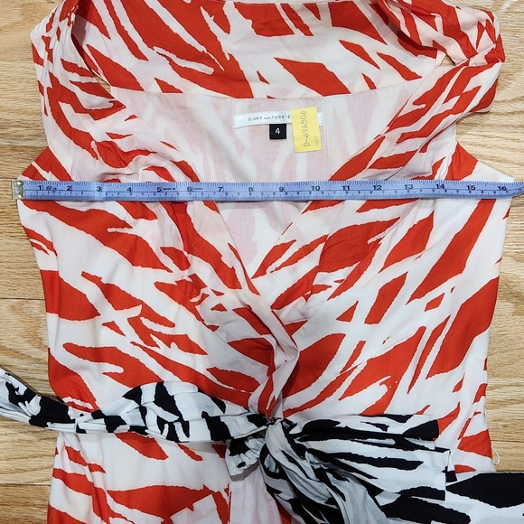 DVF Red Pattern Dress - Picture 9 of 10